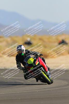 media/Oct-08-2022-SoCal Trackdays (Sat) [[1fc3beec89]]/Turn 16 (125pm)/